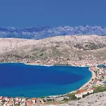 In Pag With Wifi Apartamento Pag Town