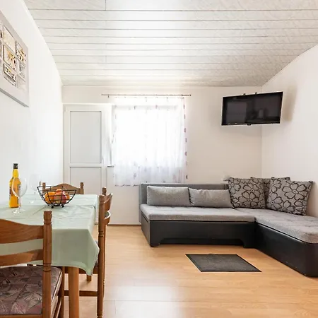 1 Bedroom Gorgeous In Pag * باغ