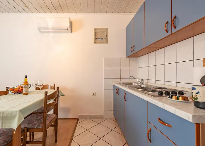 Appartement In Pag With Wifi