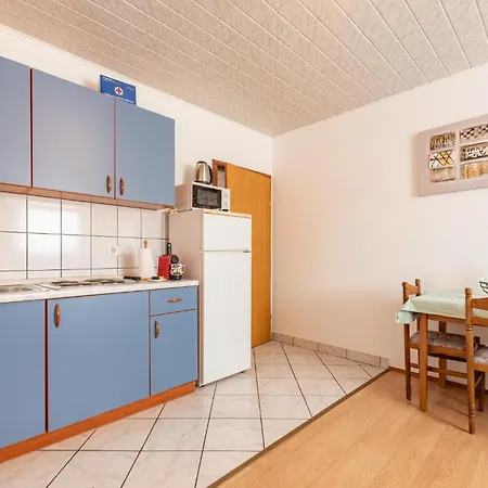 In Pag With Wifi Apartment